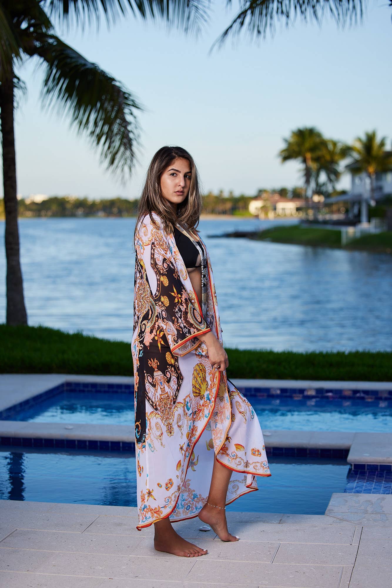Women’s capsule essentials kaftan side 